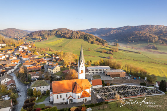 Kumreut mit Gemeinschaftshaus 1